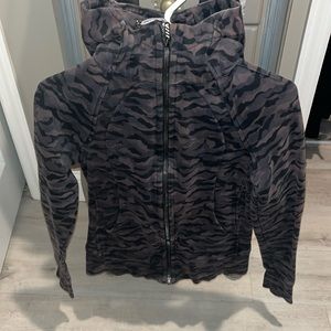 LuluLemon scuba hoodie size 4 women